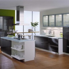 Advantages of using glass facades for the kitchen cabinets